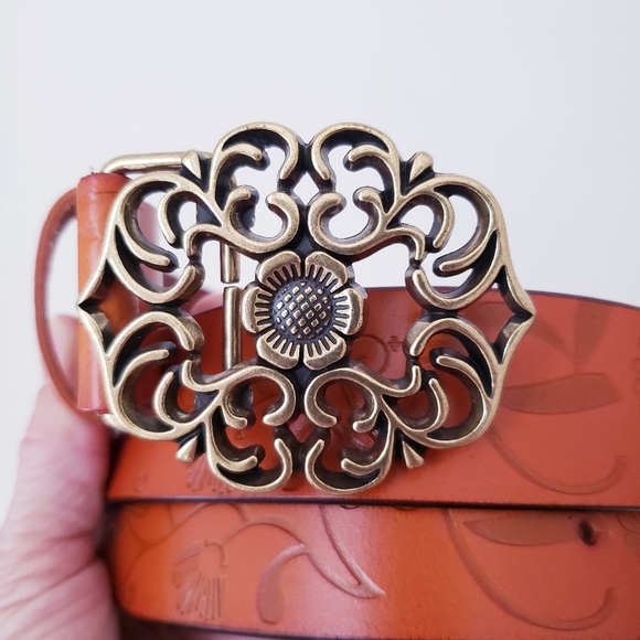 Tan Leather Belt with Brass Buckle - Picture 14 of 16